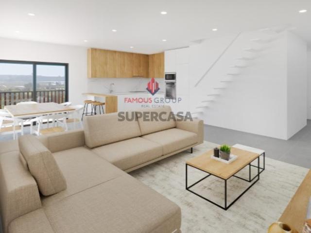 Apartamento T3 novo com piscina e estacionamento