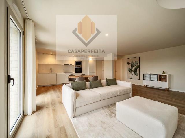 Apartamento T3 Novo de 2 Frentes com Varanda e Lugar de Gara. 124m² Vilar de andorinho
