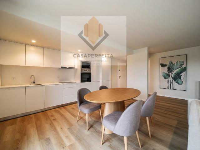 Apartamento T3 Novo de 2 Frentes com Varanda e Lugar de Gara. 137m² Vilar de andorinho