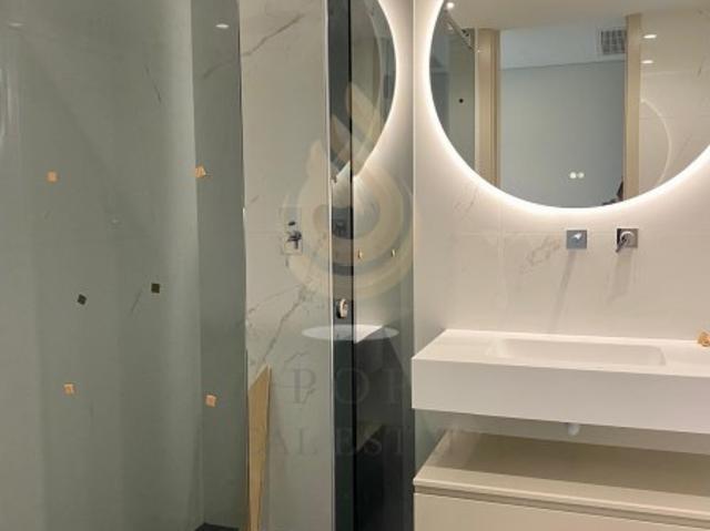 Apartamento T3 NOVO em Montenegro, com piscina e estacionamento em box, a 5 minutos da praia e do aeroporto