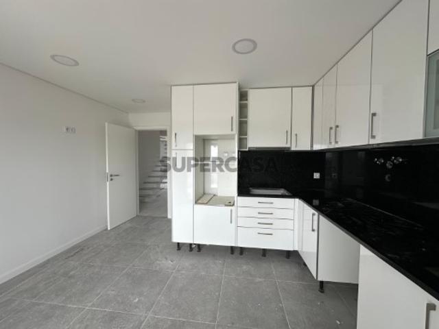 Apartamento T3 Novo em Paio Pires