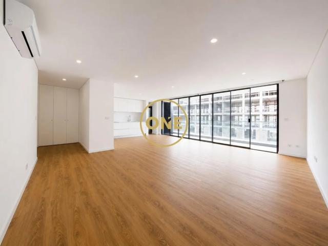 Apartamento T3 Novo | Paim | Garagem | Elevador | Varanda