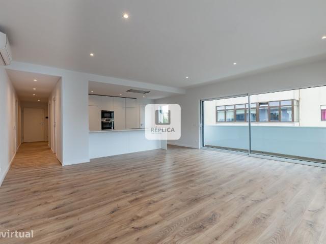 Apartamento T3 Novo com Varanda