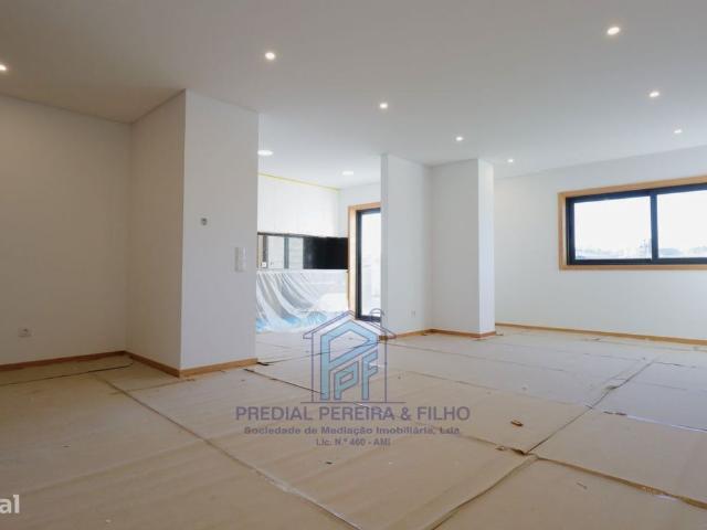 Apartamento T3 Novo Rio Tinto / Centro