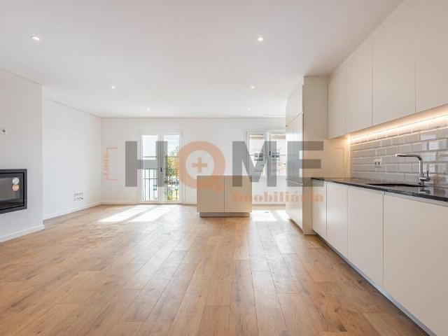 Apartamento T3 – Novo – 1º Andar com Elevador