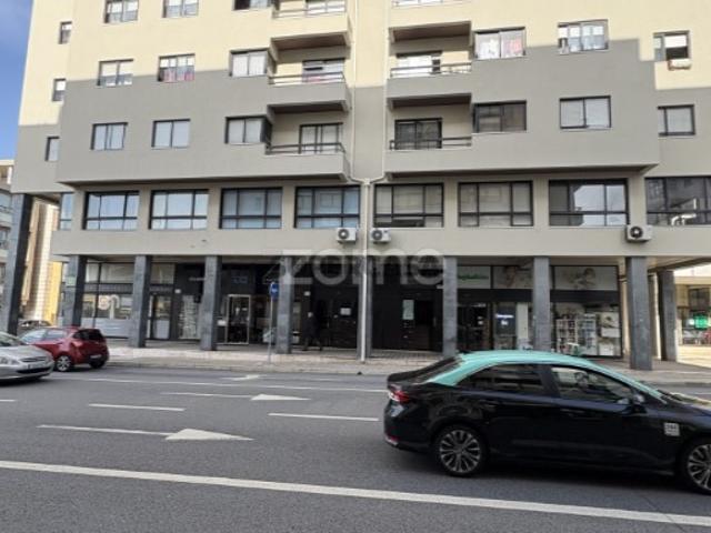 ? Apartamento T3 Oportunidade no Coração do Porto