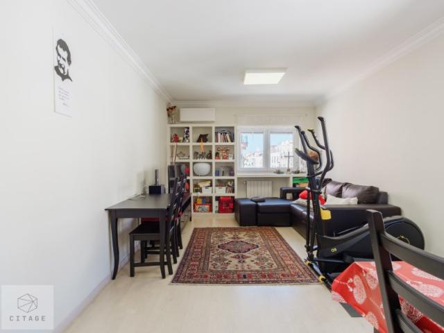 Apartamento T3 para arrendamento em Campo de Ourique