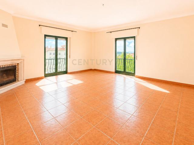 Apartamento T3 para Arrendamento em Mafra