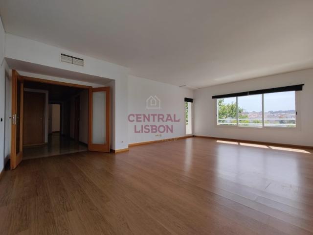 Apartamento T3 para arrendamento Lisboa Parque das Nações