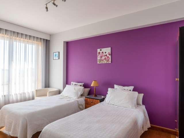 Apartamento T3 para arrendamento na Av República, VNG, Porto