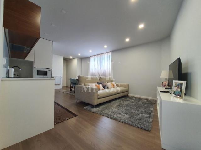 Apartamento T3, para arrendamento, no centro a cidade