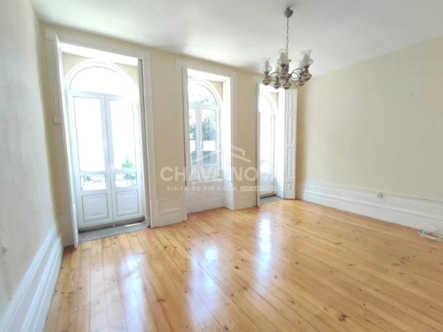 Apartamento T3 para arrendar na Baixa do Porto