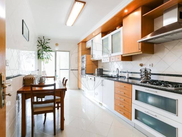 Apartamento T3 para arrendar em Cascais