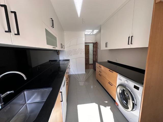 Apartamento T3 para arrendar em Lisboa