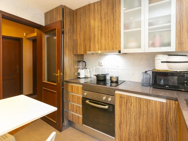 Apartamento T3 para Investimento em Soares dos Reis, Mafamude VNG