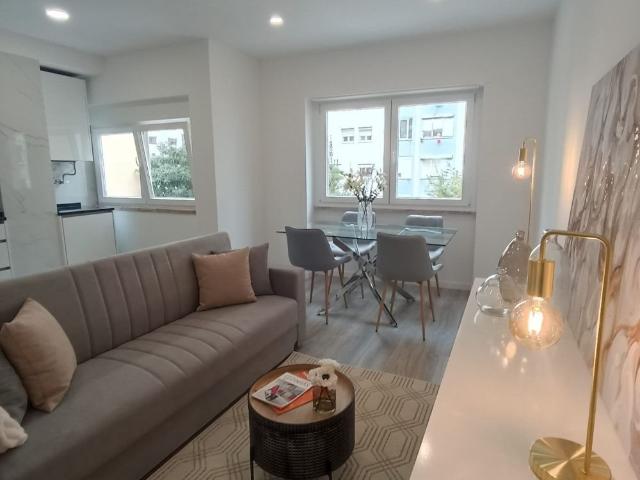 Apartamento T3 para venda remodelado em Lisboa, Benfica 80m² Lisboa