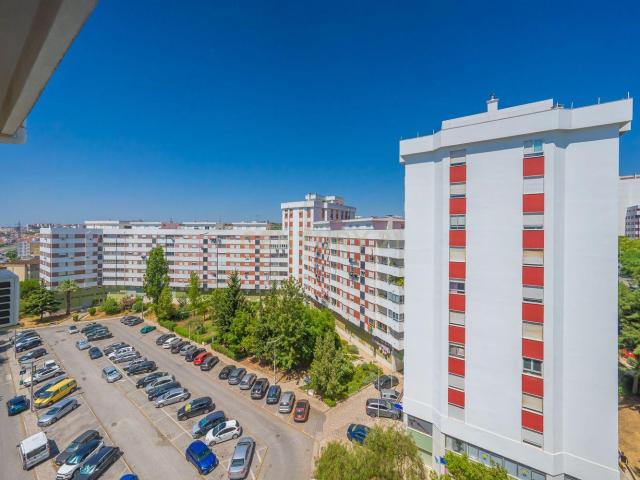 Apartamento T3 Póvoa de Santa Iria com elevador, boa localização