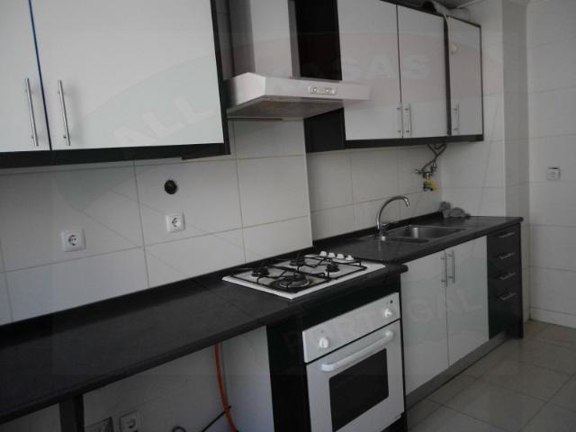Apartamento T3, Queluz, Monte Abraão