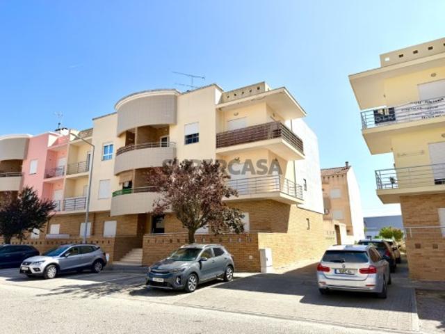 Apartamento T3 R/C | Amplo Terraço|Suite|Estaciomento Privativo