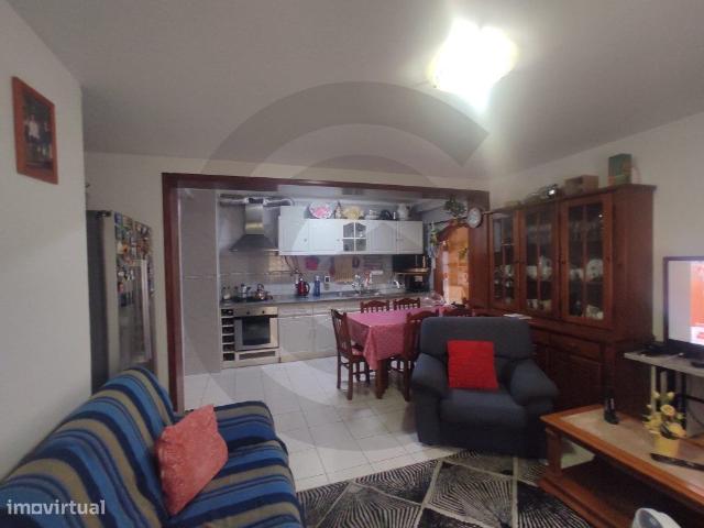 Apartamento T3, R/C, em Torres Novas
