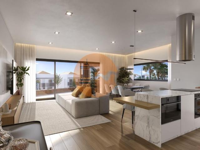Apartamento T3, r/c, em empreendimento de luxo com piscinas. 146m² Tavira Santiago