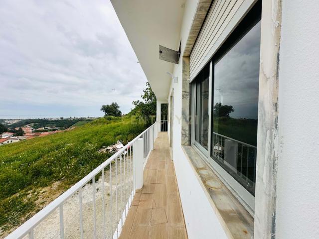Apartamento T3 Remodelado Mobilado, andar de moradia