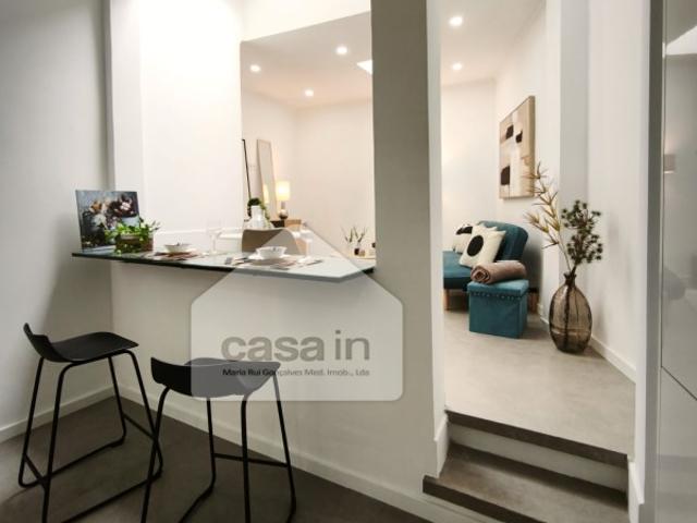 Apartamento T3 remodelado, mobilado e equipado em Benfica