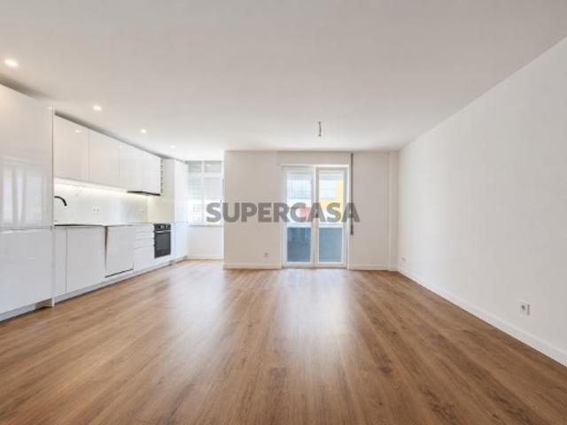 Apartamento T3 Remodelado, Bairro do Liceu, Setúbal