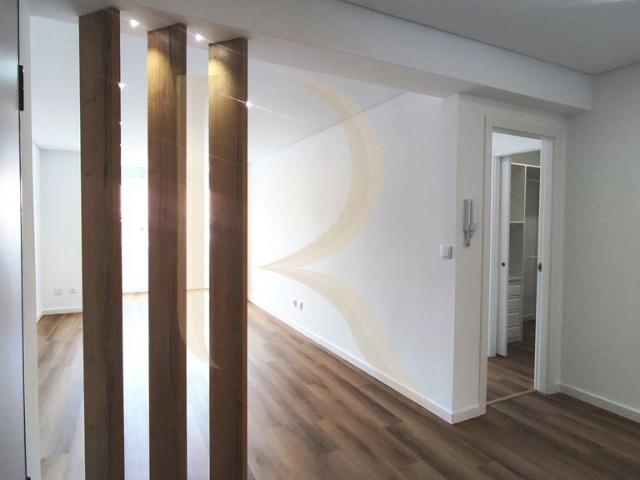 Apartamento T3 remodelado com elevador em Almada 0m² Almada, Cova da Piedade, Pragal e Cacilhas
