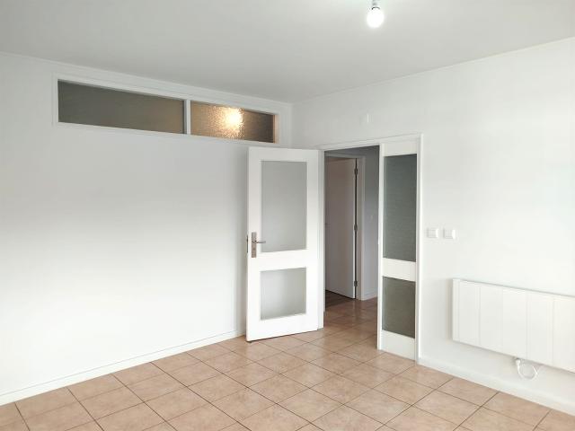 Apartamento T3 remodelado e com varandas em S. Lázaro em Braga, para arrendamento