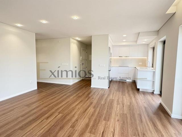 Apartamento T3, remodelado e em 2ª linha de mar, na Póvoa de. 87m² Póvoa de Varzim, Beiriz e Argivai