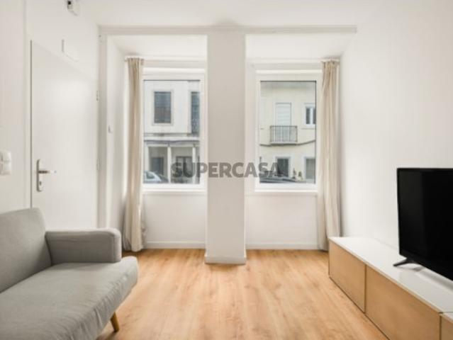 Apartamento T3 Remodelado em Arroios