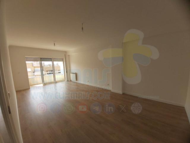 Apartamento T3 Remodelado em Lamaçães | Vistas para o Bom Jesus e Sameiro | Garagem