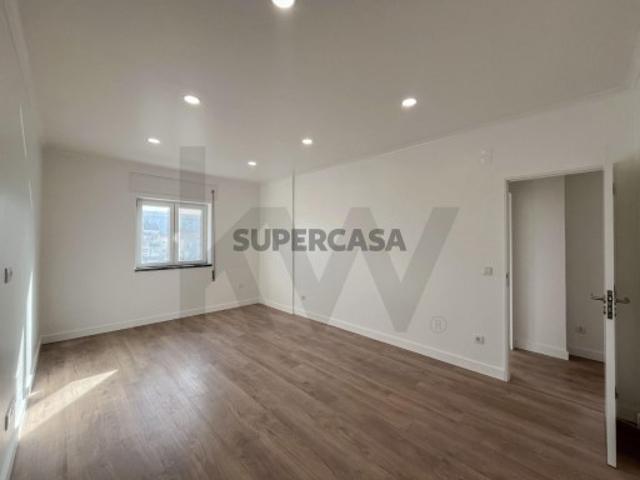 Apartamento T3 Remodelado em Peniche