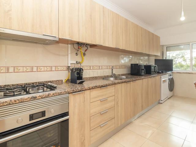 Apartamento T3, remodelado, em Quinta de São Nicolau, Corroios