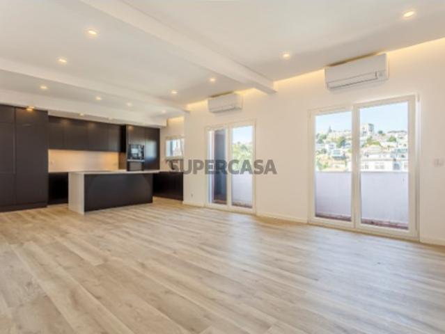 T3 Totalmente Remodelado com Open Space e Excelente Luz Natural | Montalvão