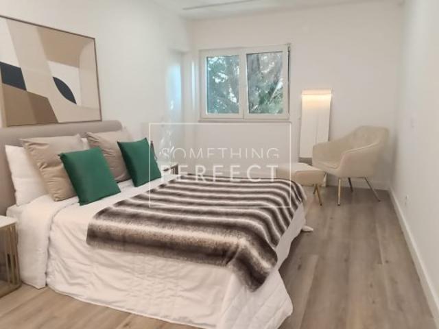 Apartamento T3 remodelado Rua República da Bolívia