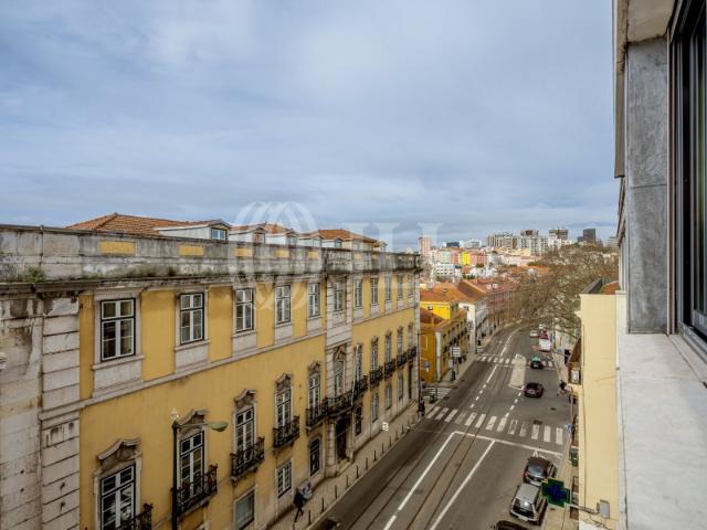 Apartamento T3 renovado com garagem, no Príncipe Real, Lisboa