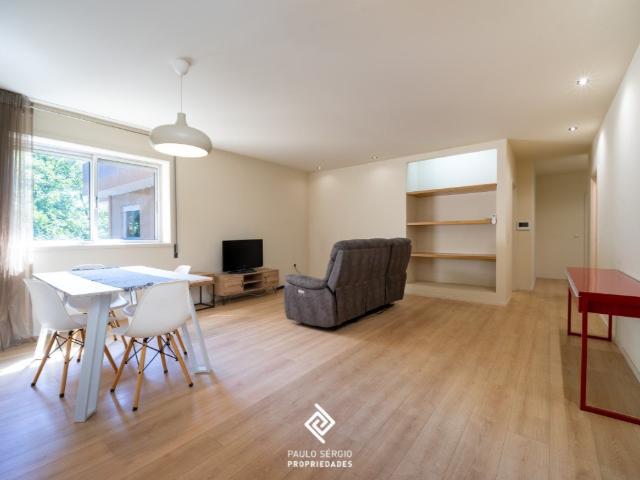 Apartamento T3 Renovado com Lugar de Garagem em Gulpilhares. 126m² Gulpilhares