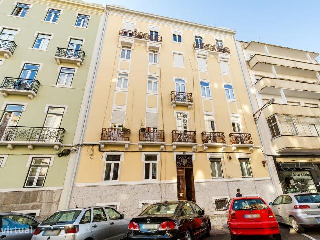 Apartamento T3 renovado em Arroios