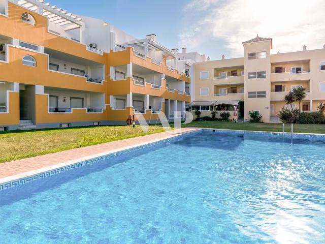 Apartamento T3 Renovado em Condomínio com Piscina, Setor 5 –. 185m² Vilamoura