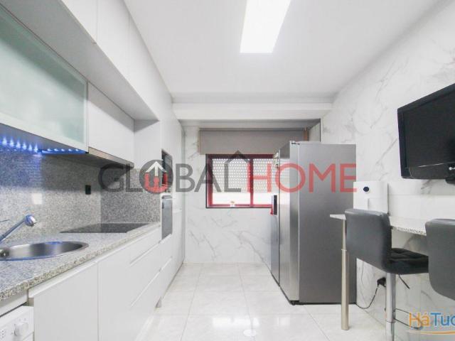 Apartamento T3 Renovado em Rio Tinto | 26084066452