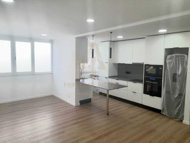 Apartamento T3 renovado em Santiago 96m² Sesimbra Santiago