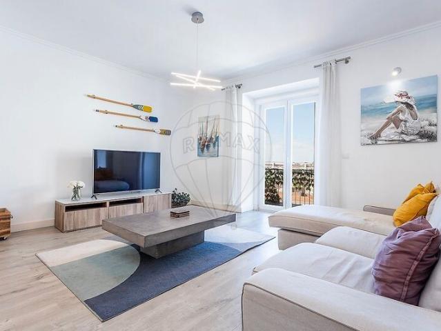Apartamento T3 Renovado na Lapa Vista Deslumbrante sobre o. 122m² Lisboa