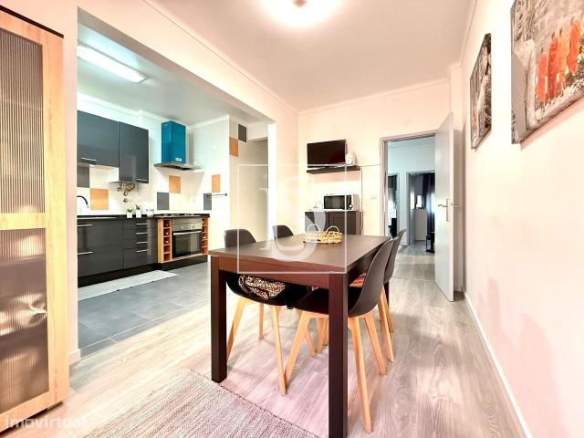 Apartamento T3 renovado na Moita