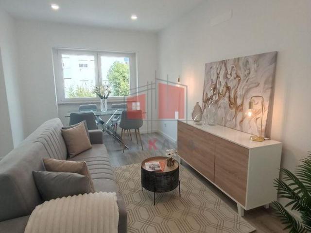 Apartamento T3 Renovado na Penha de França | 26064001217