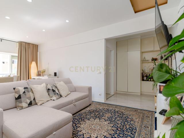 Apartamento T3 Renovado nas Paivas, Amora, Seixal