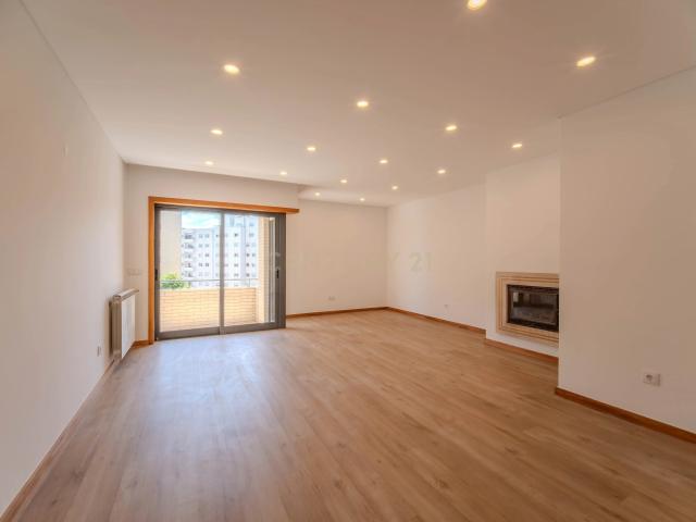 Apartamento T3 Renovado Rio Tinto Cidade Jovem