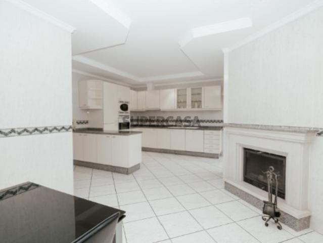 APARTAMENTO T3 RECUADO LOBÃO
