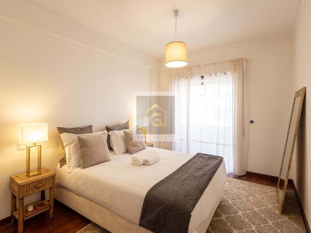 Apartamento T3 restaurado para arrendar